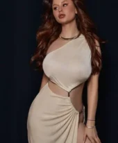 Evelyn – Escort in Boston